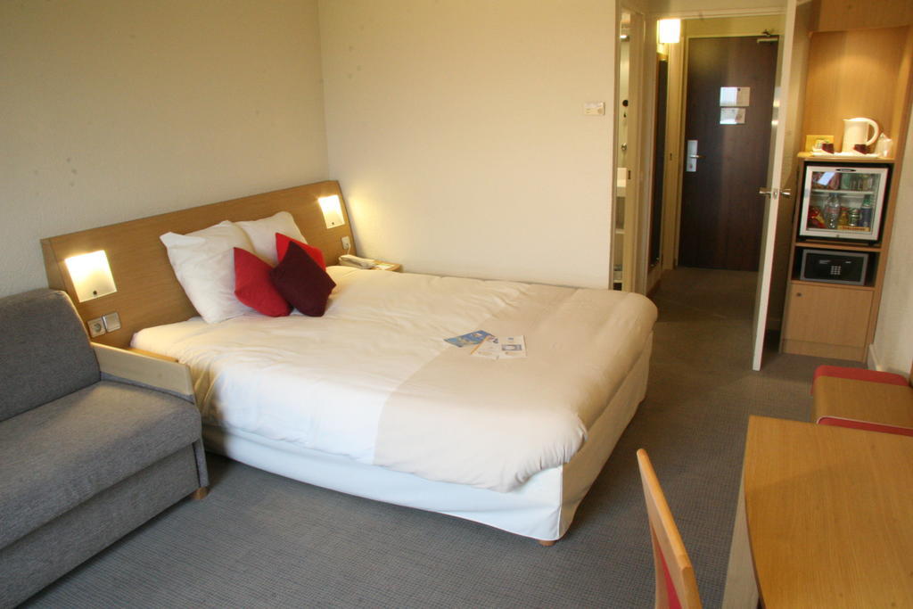 Novotel Amboise Cameră foto